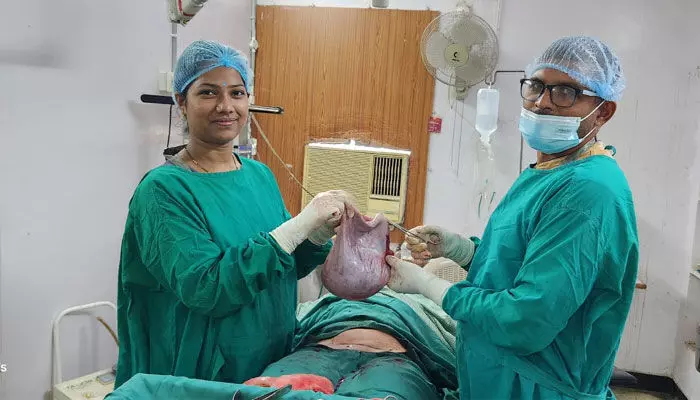 శ్రీ గాయత్రి ఆసుపత్రిలో అరుదైన శస్త్ర చికిత్స శ్రీ గాయత్రి ఆసుపత్రిలో అరుదైన శస్త్ర చికిత్స