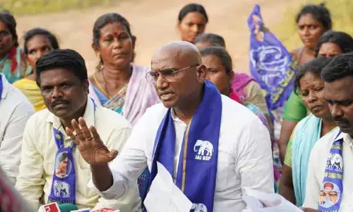 అంబేద్కర్ ఆశయాలకు కేసీఆర్ తూట్లు పొడుస్తున్నడు: ఆర్ఎస్ ప్రవీణ్ కుమార్