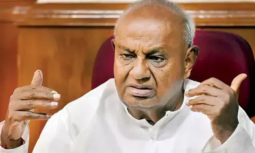 ప్రతిపక్షాలకు షాక్.. రైల్వే మంత్రిపై మాజీ ప్రధాని దేవెగౌడ ప్రశంసలు