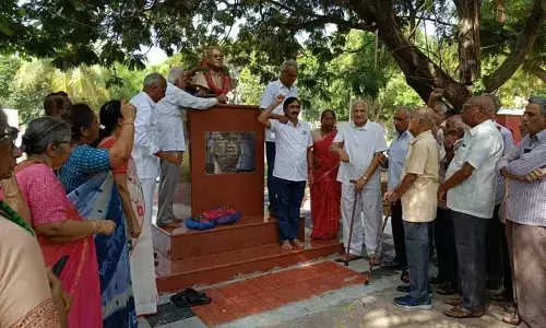 Suravaram Sudhakar Reddy: సాయుధ పోరాటంలో చండ్ర రాజేశ్వరరావుది కీలక పాత్ర..