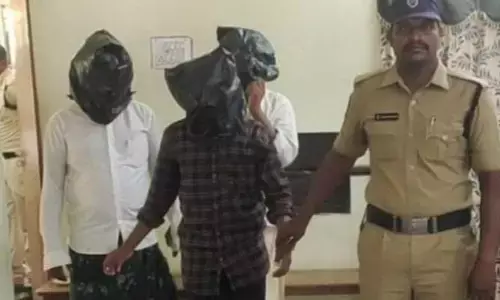 Adoni: బాలికపై లైంగింక వేధింపుల కేసులో ముగ్గురి అరెస్ట్
