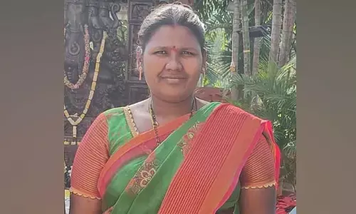 కరెంట్ షాక్ కు గురైన బాలికను కాపాడేందుకు వెళ్లి మహిళ మృతి..