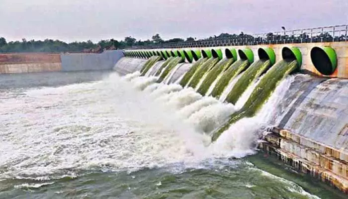 సూర్యాపేట జిల్లాలో వినూత్నంగా సాగునీటి దినోత్సవం.. లక్ష మందితో.. సూర్యాపేట జిల్లాలో వినూత్నంగా సాగునీటి దినోత్సవం.. లక్ష మందితో..