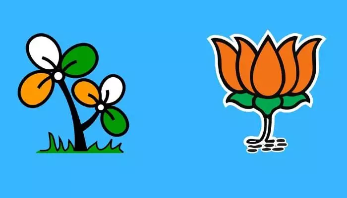 ఒడిశా బాధితులకు పరిహారం కింద రూ.2 వేల నోట్లు.. TMC పార్టీపై బీజేపీ ఫైర్! ఒడిశా బాధితులకు పరిహారం కింద రూ.2 వేల నోట్లు.. TMC పార్టీపై బీజేపీ ఫైర్!
