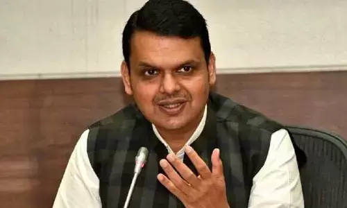 వాట్సాప్ స్టేటస్.. రెండు గ్రూపుల మధ్య వివాదం