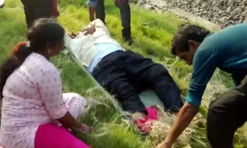 Janmabhoomi Express: అనకాపల్లి రైల్వేస్టేషన్‌లో ప్రమాదం.. ముగ్గురికి తీవ్రగాయాలు