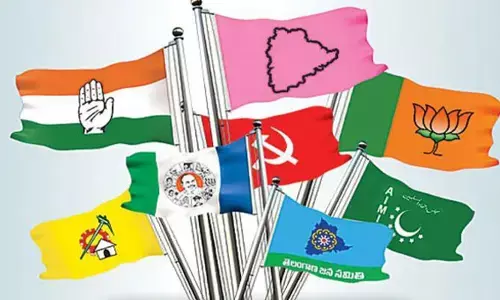 తెలంగాణ రాజకీయాల్లో మరో సంచలనం.. BRSకు చెక్ పెట్టేందుకు తెర వెనుక భారీ స్కెచ్..?