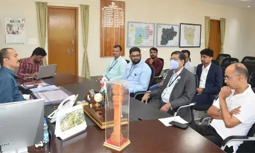 ఐటీ కంపెనీల ప్రతినిధులతో కలెక్టర్ భేటీ