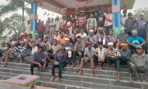దశాబ్ధి ఉత్సవాలను బహిష్కరిస్తున్నాం : లక్ష్మీపురం గంగపుత్రులు