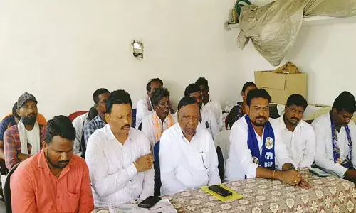 కోదాడలో కాక రేపుతున్న దళితబంధు రాజకీయం