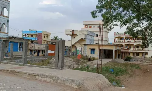 అద్వానంగా మండల కేంద్రంలోని ప్రాథమిక పాఠశాల
