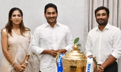 Y. S. Jagan Mohan Reddy : సీఎం జగన్‌తో క్రికెటర్ అంబటి రాయుడు భేటీ