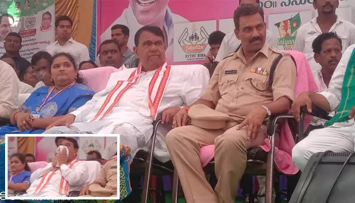 కన్నీటి పర్యంతమైన స్పీకర్ పోచారం.. కారణం అదేనా..! కన్నీటి పర్యంతమైన స్పీకర్ పోచారం.. కారణం అదేనా..!