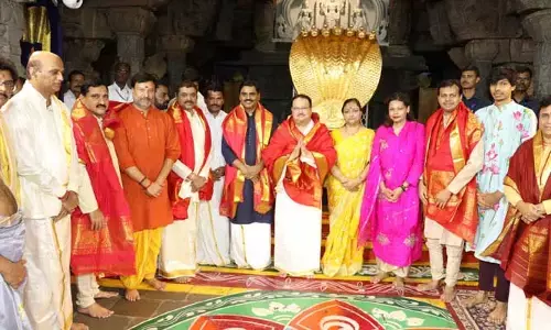 శ్రీవారిని దర్శించుకున్న బీజేపీ చీఫ్ జేపీ నడ్డా