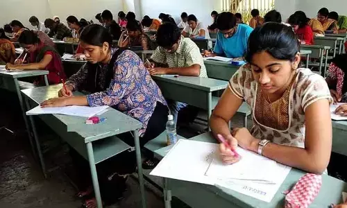Printing Errors: ఇంటర్ ప్రశ్నాపత్రంలో ప్రింటింగ్ లోపం! క్వాలిటీని పెంచాలని నెట్టింట చర్చ