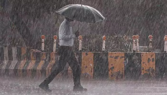Weather: ఏపీపై నైరుతి రుతుపవనాల ఎఫెక్ట్.. పలుచోట్ల వర్షాలు!
