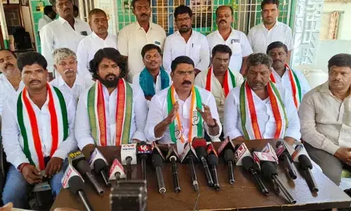 ఏమి అభివృద్ధి చేశారని సీఎం కేసీఆర్ గద్వాలకు వస్తున్నారు.. ఏఐసీసీ కార్యదర్శి