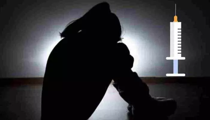 Hormone Injections Case: ఇద్దరు పాస్టర్లపై తల్లి సంచలన ఆరోపణలు Hormone Injections Case: ఇద్దరు పాస్టర్లపై తల్లి సంచలన ఆరోపణలు