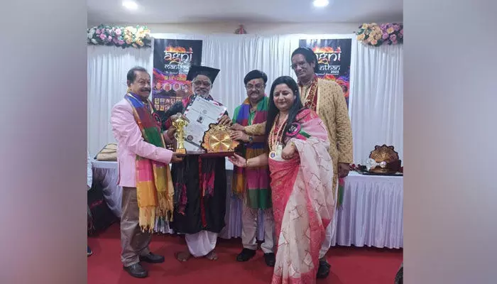 జ్యోతిష్య నిపుణులు దత్తుమూర్తి సిద్ధాంతికి డాక్టరేట్ ప్రదానం... జ్యోతిష్య నిపుణులు దత్తుమూర్తి సిద్ధాంతికి డాక్టరేట్ ప్రదానం...