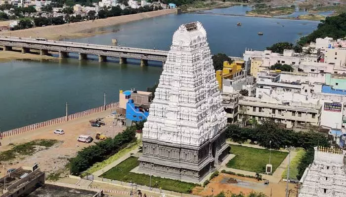 Srikalahasti: ఇక నుంచి రూ.500కే అంతరాలయ దర్శనం