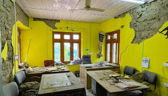 జమ్మూకశ్మీర్, ఉత్తర భారతంలో భూకంపం జమ్మూకశ్మీర్, ఉత్తర భారతంలో భూకంపం
