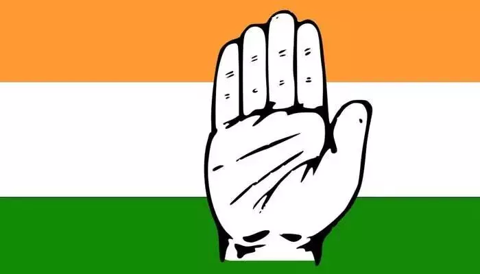అధికార బీఆర్ఎస్ పార్టితో కాంగ్రెస్ నేతలు పగలు పైట్.. రాత్రి దోస్తానా అధికార బీఆర్ఎస్ పార్టితో కాంగ్రెస్ నేతలు పగలు పైట్.. రాత్రి దోస్తానా