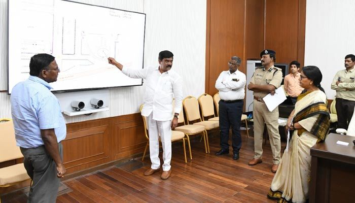 'అమరుల స్మార చిహ్నం ఆవిష్కరణ' ప్రారంభోత్సవంపై అధికారులతో మంత్రి సమీక్ష