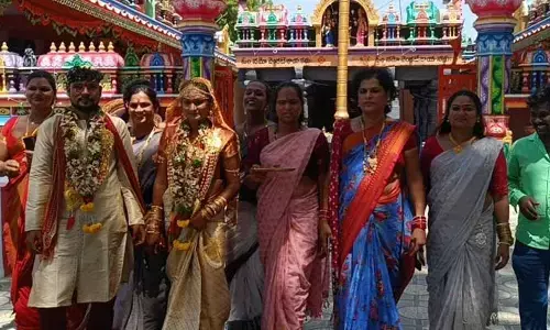 ట్రాన్స్‌జెండర్‌ను పెళ్లి చేసుకున్న యువకుడు.. ఎక్కడంటే?