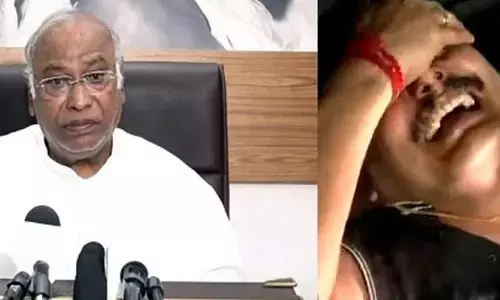 కేంద్ర ప్రభుత్వం ప్రతీకార రాజకీయాలు చేస్తుంది: మల్లికార్జున్ ఖర్గే