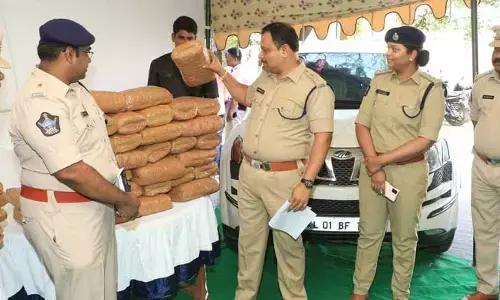 Tirupati: 150 కేజీల గంజాయి పట్టివేత.. ముగ్గురి అరెస్ట్