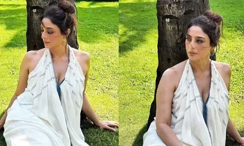 హాఫ్ సెంచరీ వయస్సులో కూడా.. మత్తెక్కించే ఫోజులతో అందాల రచ్చ చేస్తోన్న సీనియర్ స్టార్ హీరోయిన్