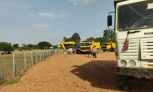 నిలదీసిన వారికి బెదిరింపులు తప్పవా..