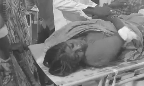 ఆటో-కార్ ఢీ..  ముగ్గురు మృతి, నలుగురికి గాయాలు..