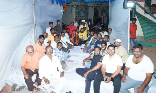 బీఆర్​ఎస్​ నాయకులకు గుణపాఠం చెప్పే రోజులు దగ్గరలోనే ఉన్నాయి : వడ్డెపల్లి రాజేశ్వర్​రావు