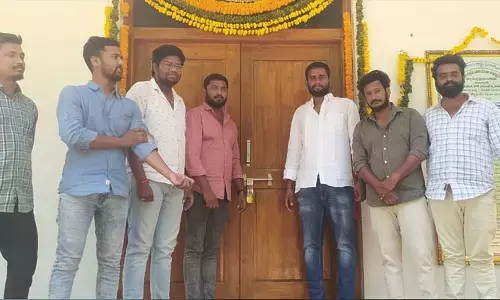 మంత్రి చేతుల మీదుగా నిన్న ప్రారంభం.. నేడు తాళం