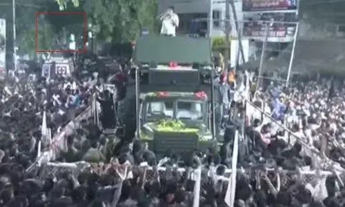 Breaking: పవన్ కల్యాణ్ పర్యటనలో అపశ్రుతి.. 20 మంది అభిమానులకు గాయాలు