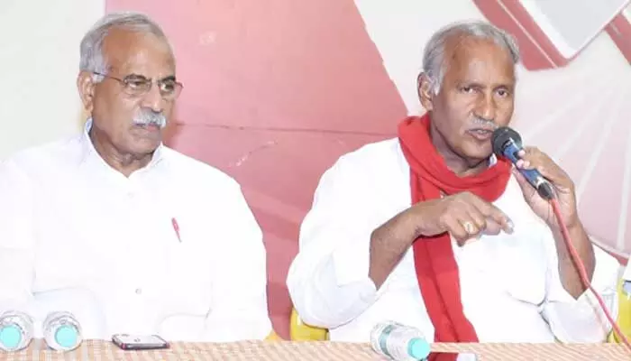 సీఎం కేసీఆర్ నిర్ణయంపై సీపీఐ కూనంనేని హర్షం సీఎం కేసీఆర్ నిర్ణయంపై సీపీఐ కూనంనేని హర్షం