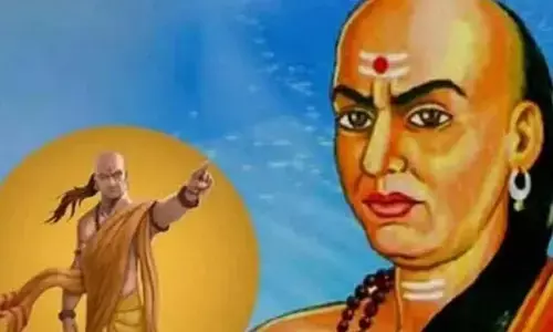 చాణక్యనీతి : ఈ తప్పు చేశారో.. జీవితం నాశనం అయినట్టే?