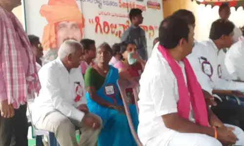 అధికారులూ.. ప్రోటోకాల్ మరిచారా..?