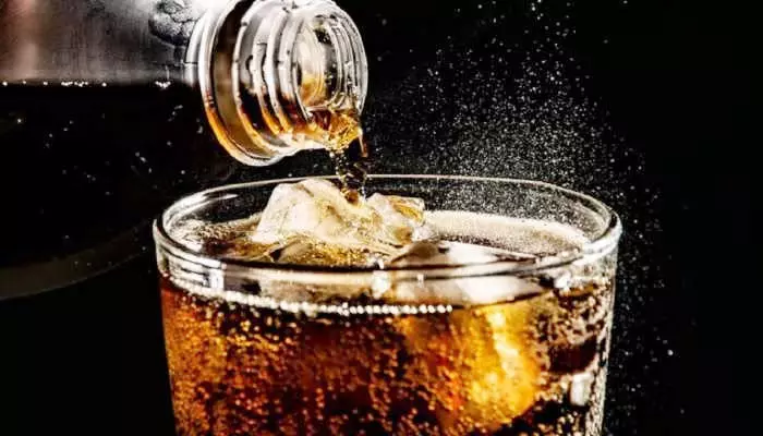 Side effects of drinking soft drinks :కూల్ డ్రింక్స్ అధికంగా తాగుతున్నారా.. పారా హుషార్..!