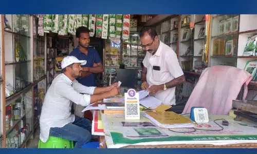 దుకాణాలలో వ్యవసాయ అధికారి తనిఖీ..