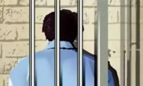 Kadapa: రిమాండ్ ఖైదీ జంప్.. ఏడుగురిపై వేటు