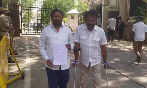 ప్రభుత్వ నిర్లక్ష్యంతోనే ఎంపీడీవో మృతి.. డీజీపీకి బక్క జడ్సన్​ఫిర్యాదు