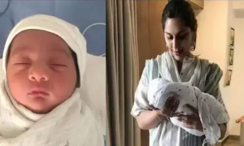Ram Charan - Upasana: రామ్ చరణ్ కూతురి ఫొటోస్ లీక్.. ఎవరి పోలికో తెలుసా?