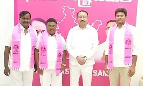 HYD: బీఆర్ఎస్‌లోకి ఏపీ నేతల క్యూ...ప్రకాశం, కర్నూలు జిల్లాల నుంచి భారీగా చేరికలు