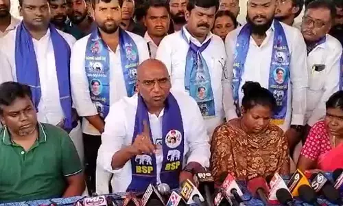 భూకబ్జాలను అడ్డుకున్నందుకే రిటైర్డ్ ఎంపీడీవోను హత్య చేశారు..బీఎస్పీ రాష్ట్ర చీఫ్ ఆర్ఎస్ ప్రవీణ్