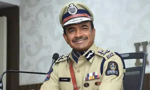 గో అక్రమ రవాణాపై దృష్టి పెట్టండి–కొత్వాల్​ఆనంద్​