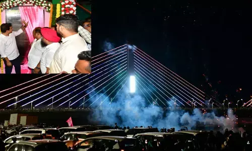 అట్టహాసంగా కేబుల్​ బ్రిడ్జి ప్రారంభం