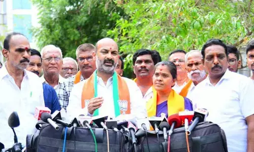 Bandi Sanjay : బీఆర్ఎస్ కంటే కాంగ్రెస్ పైనే కేసీఆర్‌కు నమ్మకం ఎక్కువ