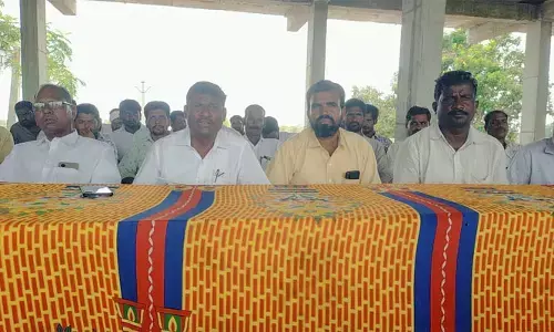 విలేకరుల పై ఎమ్మెల్యే దాడులు చేయించడం సరికాదు.. నత్తి దశరథ్